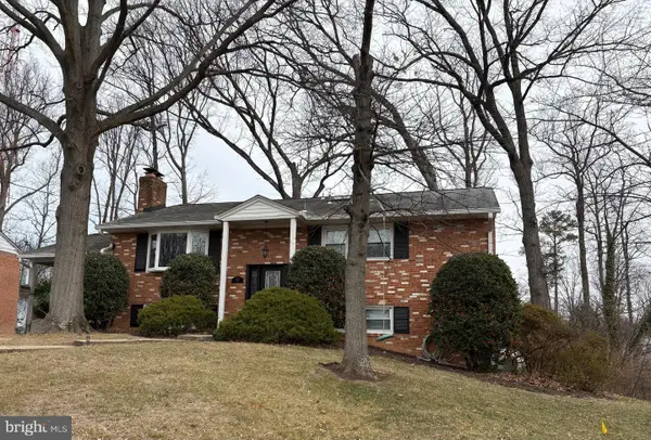 2527 Midway St, FALLS CHURCH, VA 22046