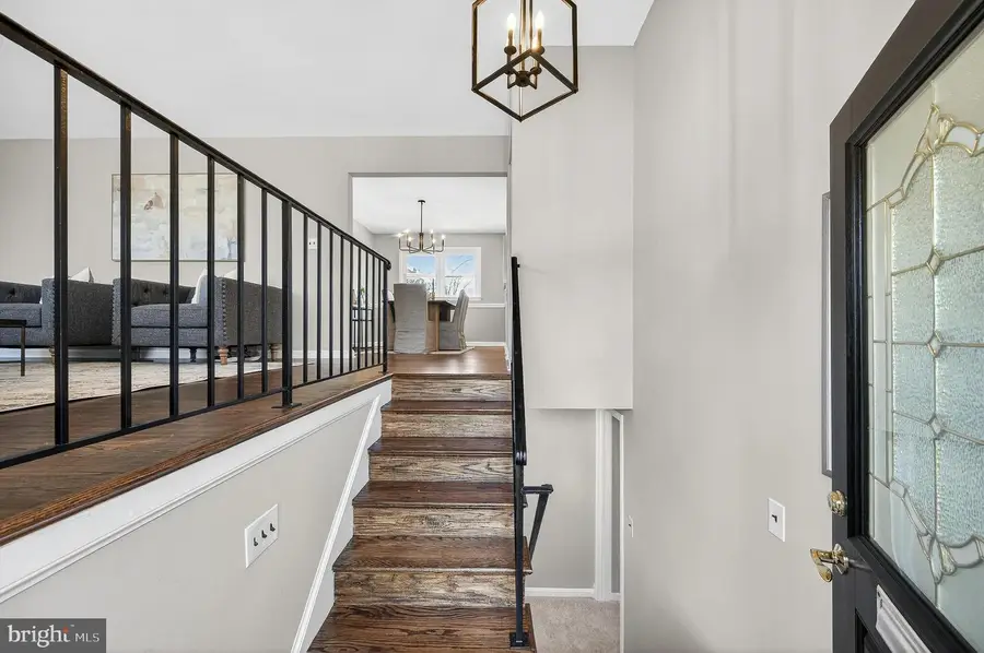 2527 Midway St, Falls Church, VA 22046 - #3