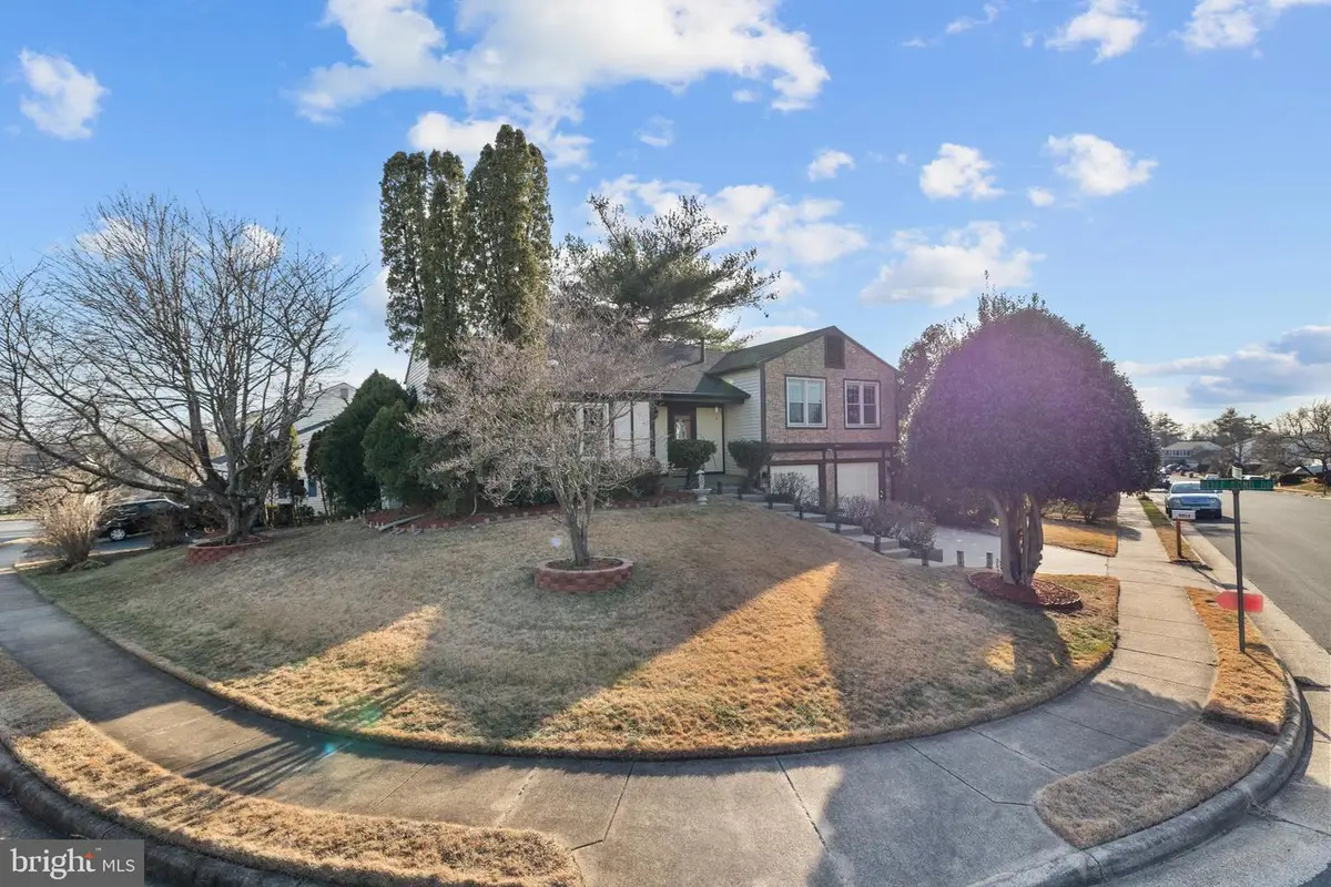 5515 Buggy Whip Dr, Centreville, VA 20120 - Image #1