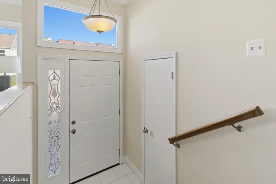 507 Dakota Dr, Herndon, VA 20170 - Image #2