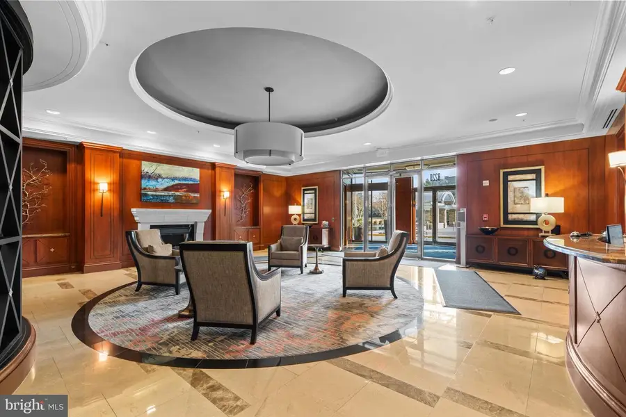 8220 Crestwood Heights Dr #203, McLean, VA 22102 - Image #3