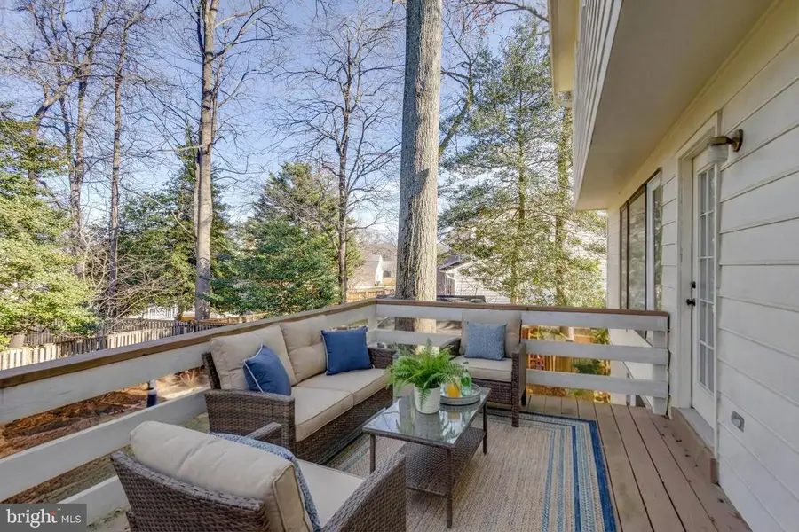 9800 Ceralene Dr, Fairfax, VA 22032 - Image #2