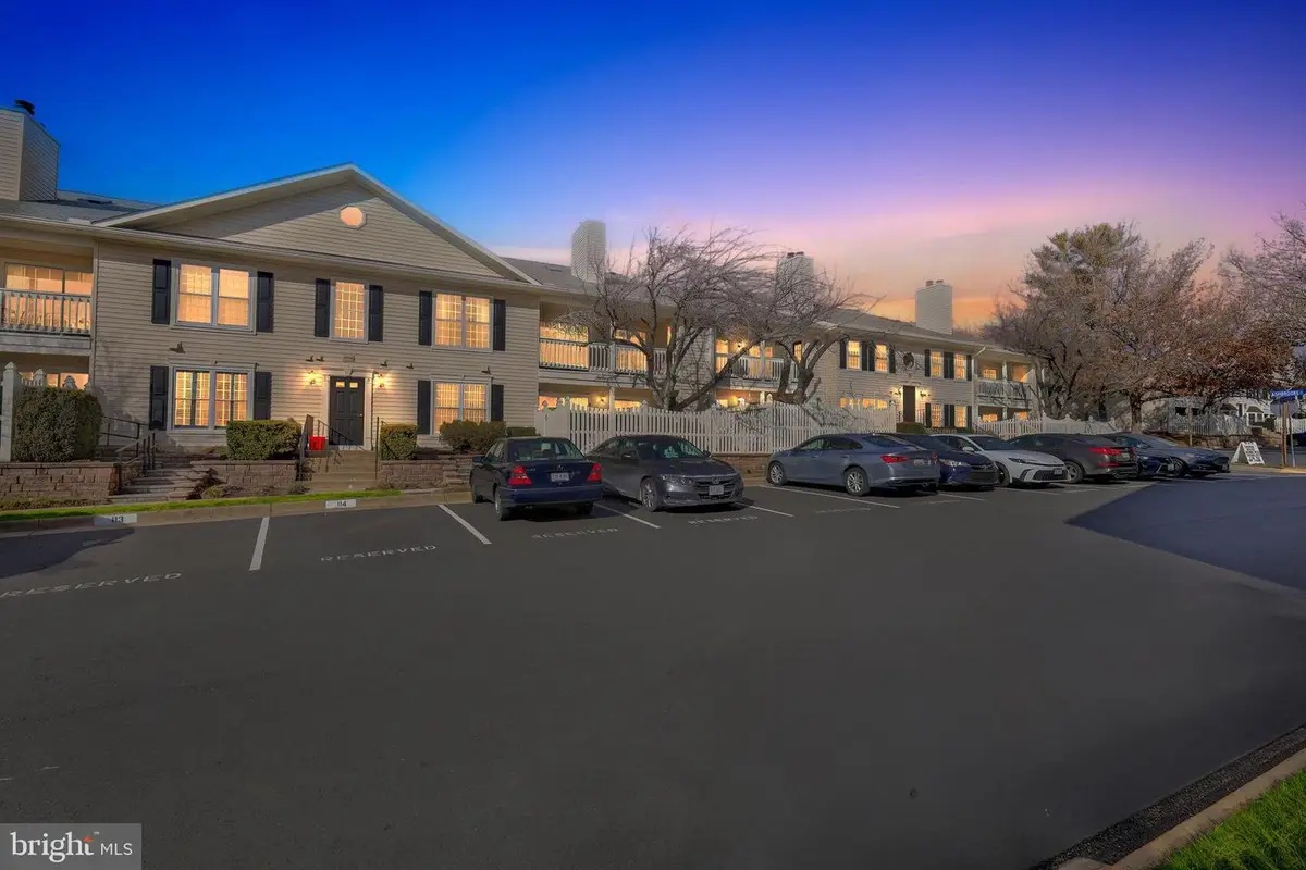 10204-b Ashbrooke Ct #10, Oakton, VA 22124 - Image #1