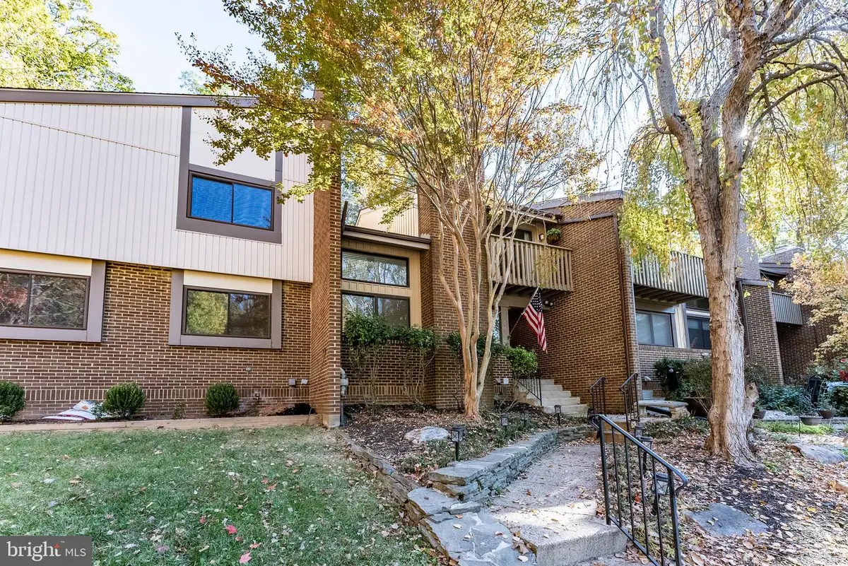 2045 Winged Foot Ct, Reston, VA 20191 - Image #1