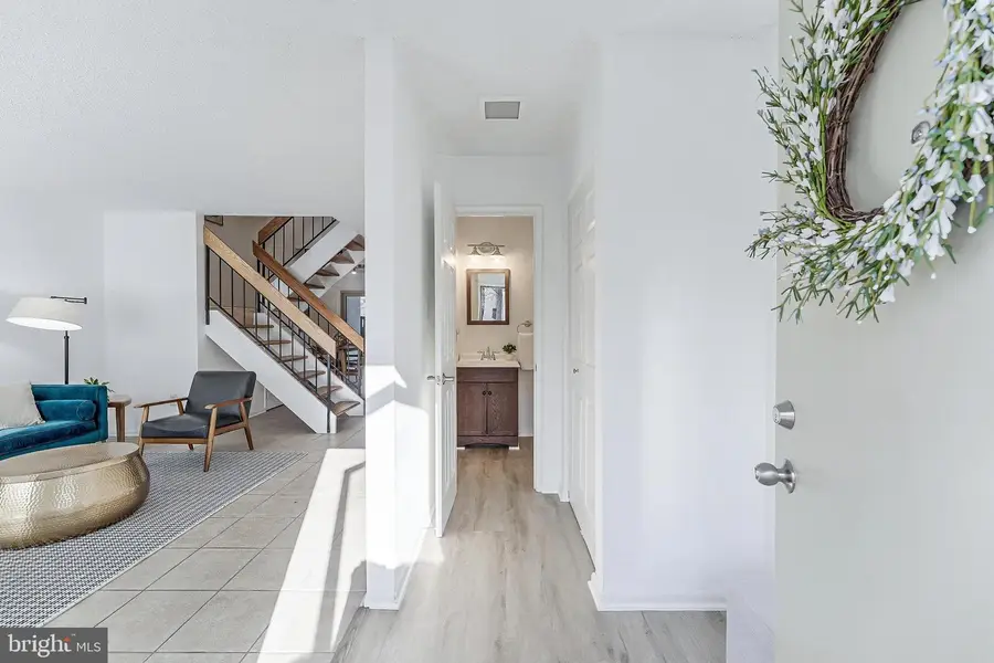 12154 Captiva Ct, Reston, VA 20191 - #2