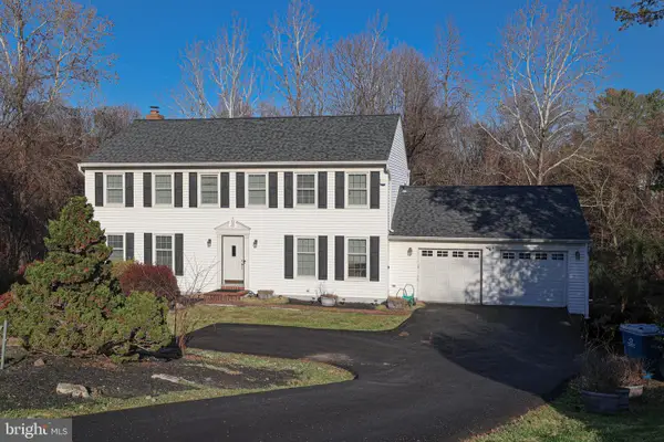 1153 Kettle Pond Ln, GREAT FALLS, VA 22066