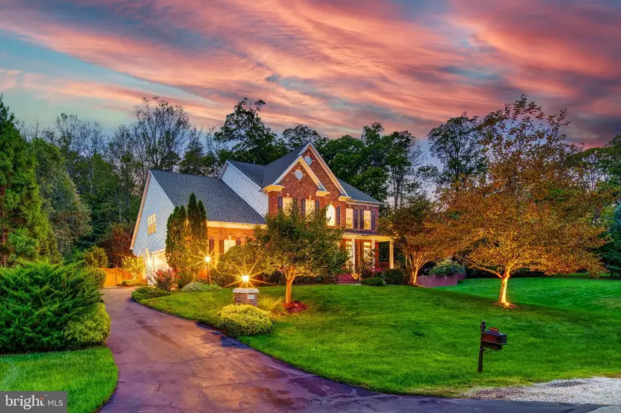 9348 Occoquan Overlook Dr, Lorton, VA 22079 - Image #3