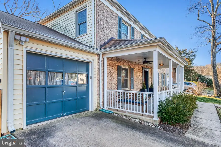 13631 Ellendale Dr, Chantilly, VA 20151 - Image #3