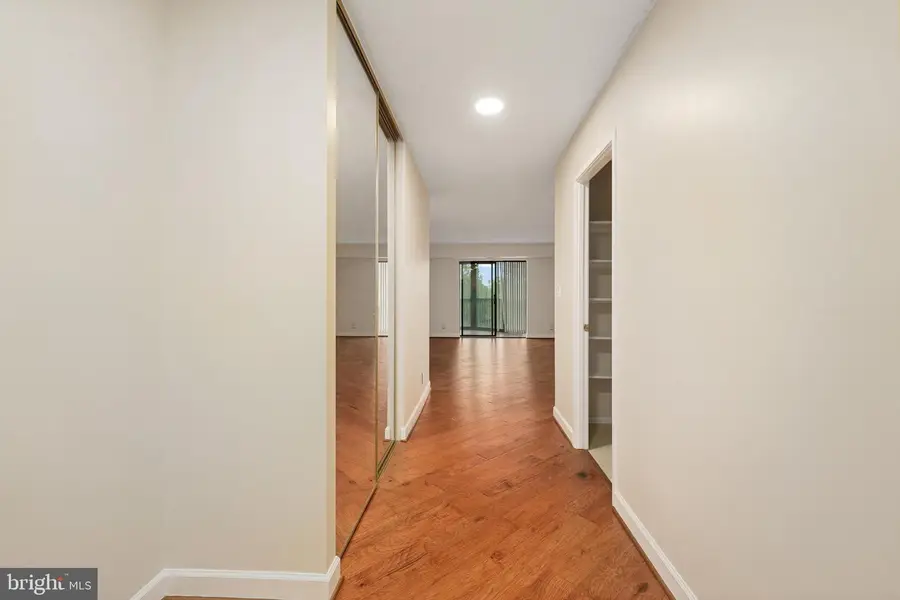5904 Mount Eagle Dr #510, Alexandria, VA 22303 - Image #2