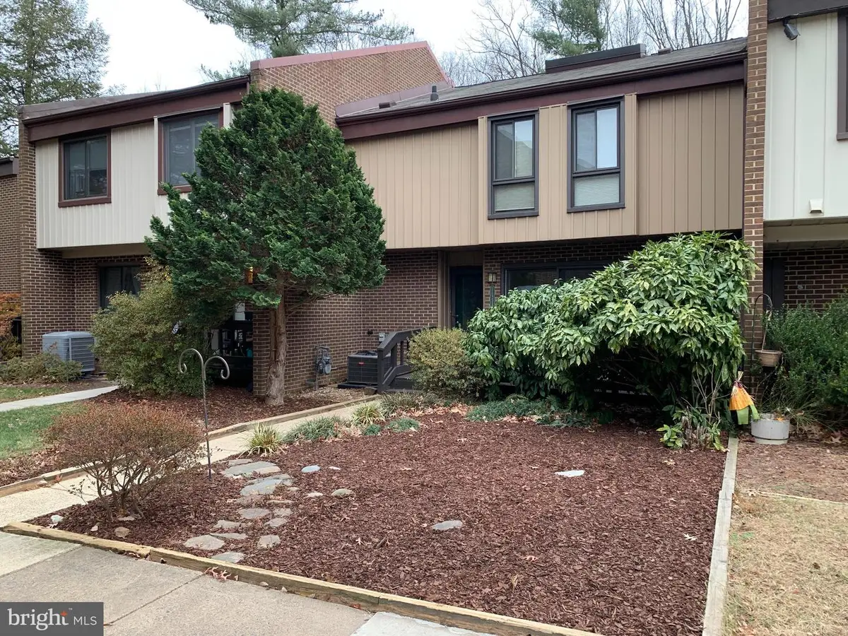 11854 S Lakes Ct, Reston, VA 20191 - Image #1