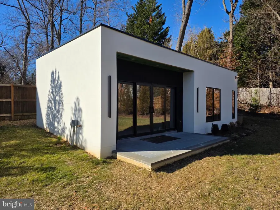 8302 Robey Ave, Annandale, VA 22003 - #3