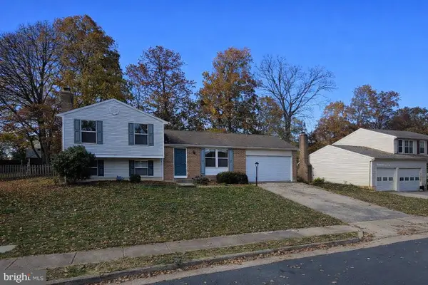 1359 Rock Chapel Rd, HERNDON, VA 20170