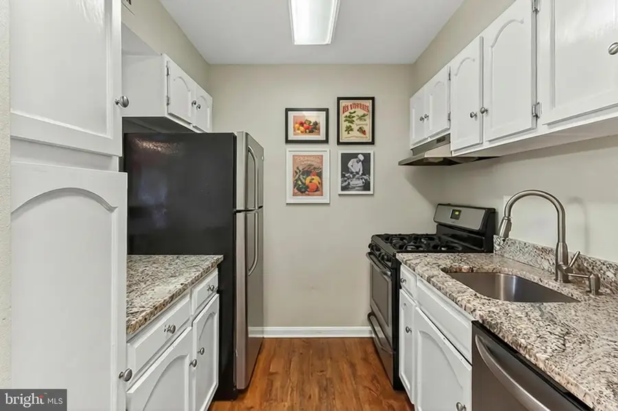 5833 Cove Landing Rd #304, Burke, VA 22015 - #2