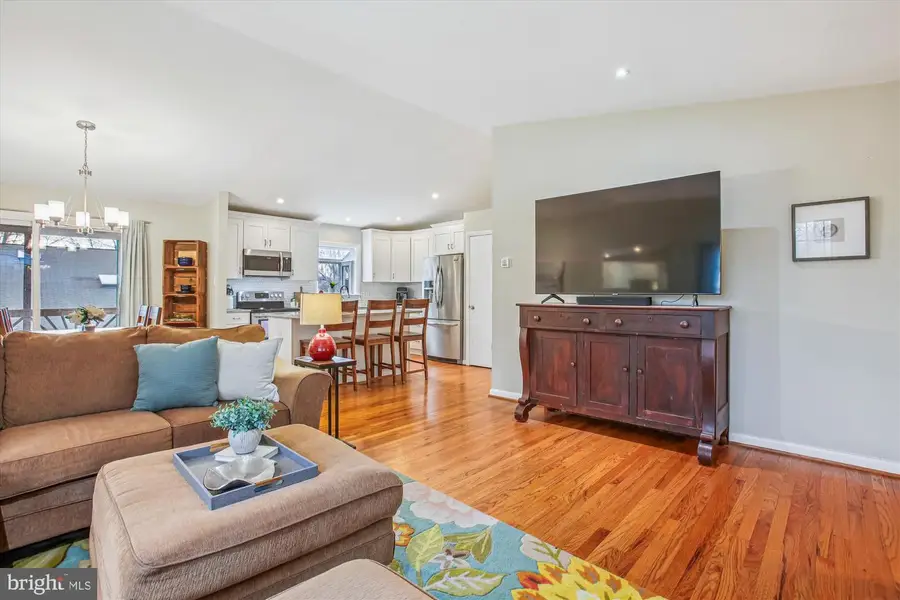 8443 Porter Ln, Alexandria, VA 22308 - Image #2