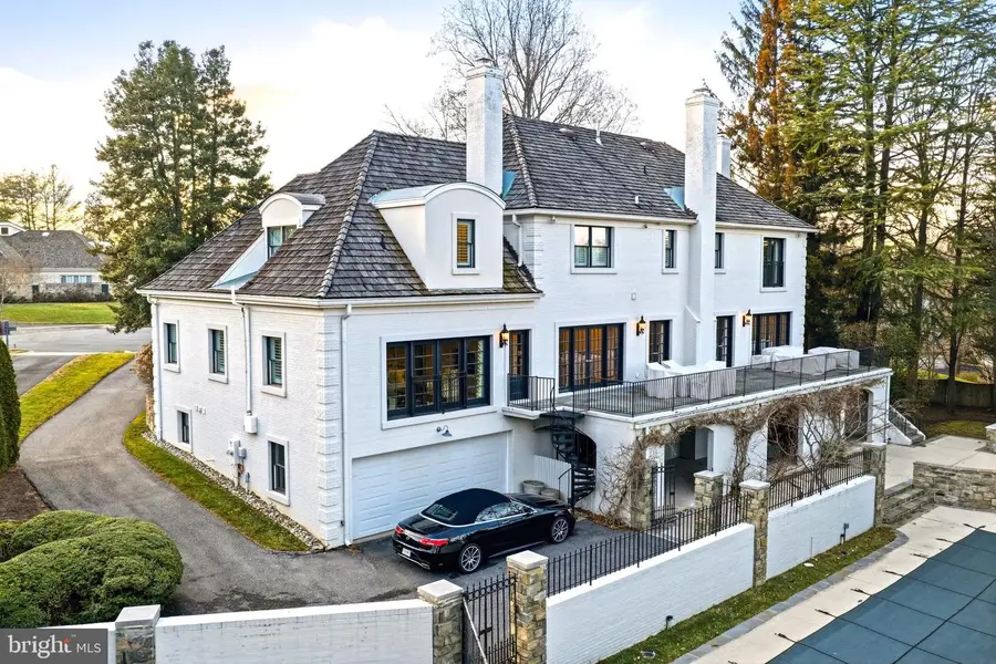 6202 Vernon Palmer Ct, McLean, VA 22101 - Image #2