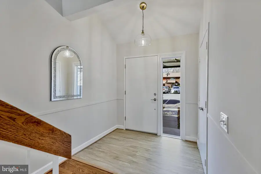 2257 Wheelwright Ct, Reston, VA 20191 - Image #3