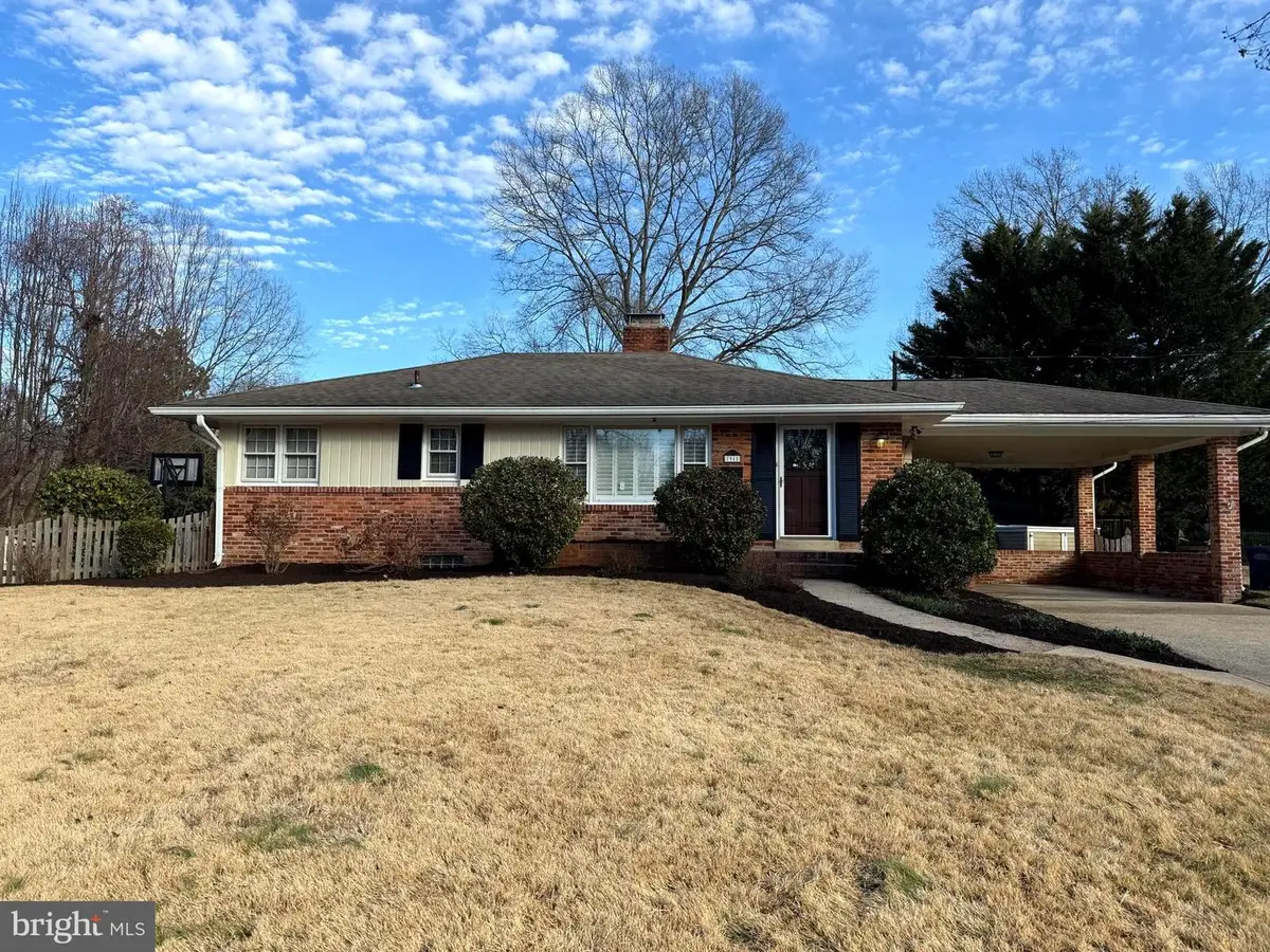 7911 Bainbridge Rd, Alexandria, VA 22308 - #1