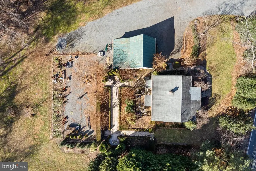 9813 Georgetown Pike, Great Falls, VA 22066 - Image #3