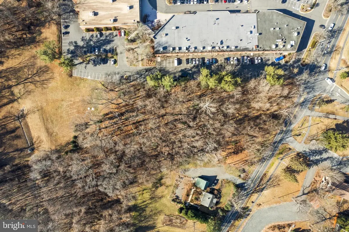 9821 Georgetown Pike, Great Falls, VA 22066 - Image #1