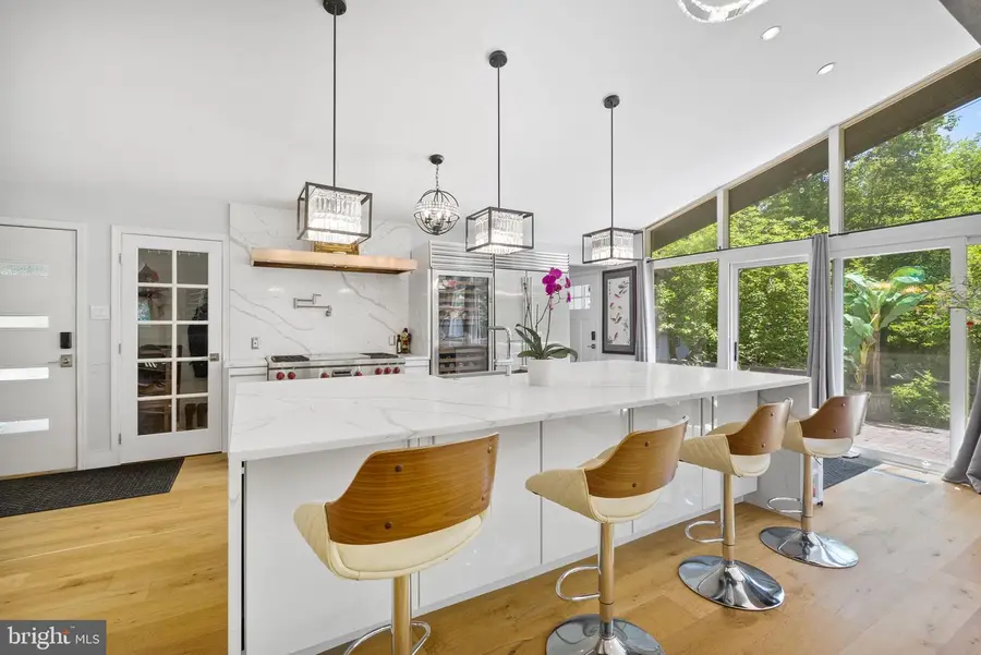 9005 Southwick St, Fairfax, VA 22031 - Image #3