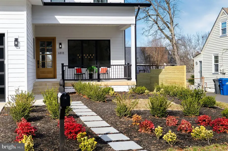 6818 Barrett Rd, Falls Church, VA 22042 - Image #2
