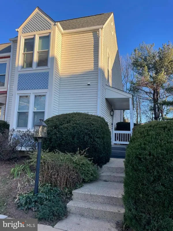 11920 Redtree Way, RESTON, VA 20194