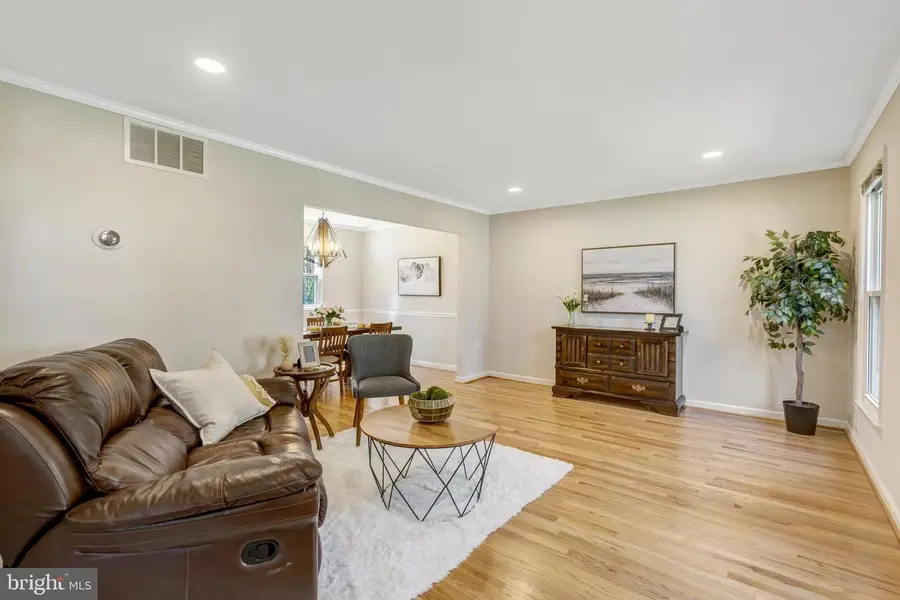 9010 Brook Ford Rd, Burke, VA 22015 - #2