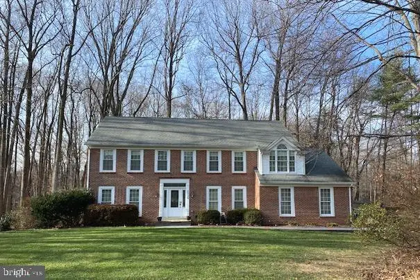 4926 Novak Ln, Fairfax, VA 22030 - Image #1