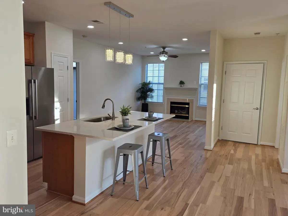 11623 Cavalier Landing Ct #304, Fairfax, VA 22030 - Image #1