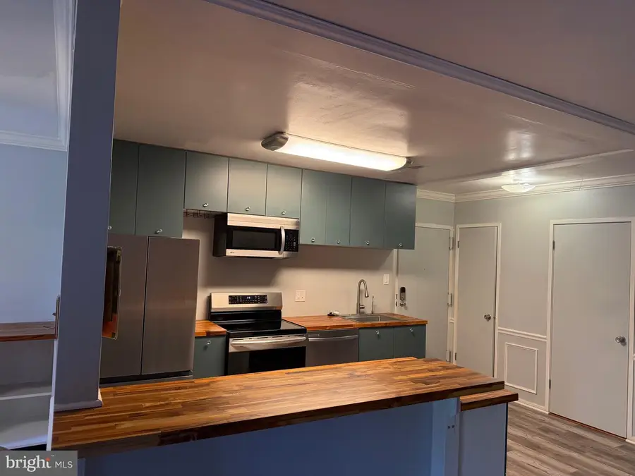 523 Florida Ave #t2, Herndon, VA 20170 - Image #3