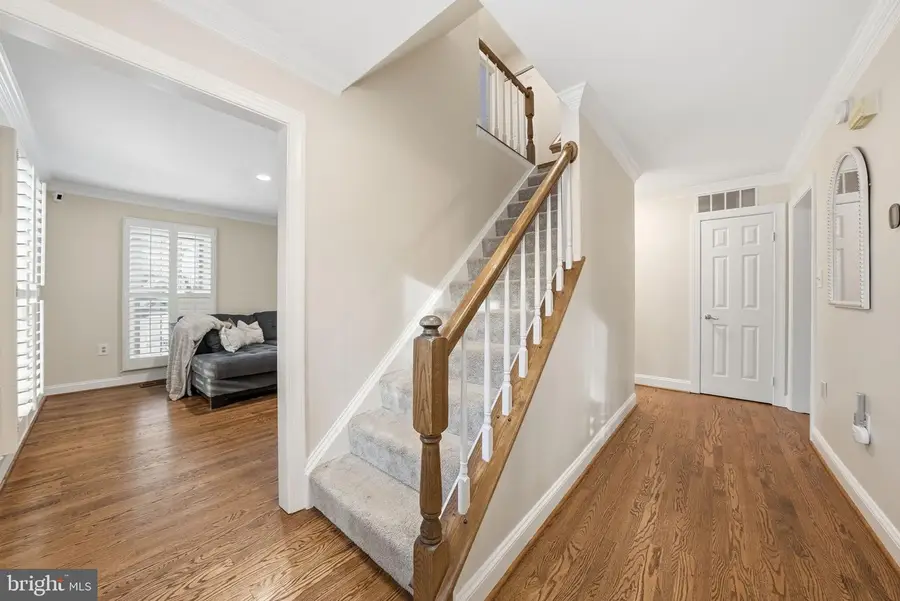 7319 Westmore Dr, Springfield, VA 22150 - #2