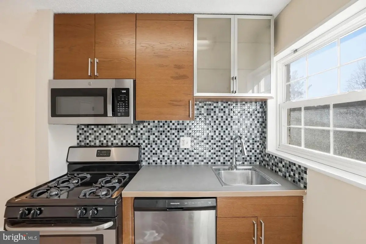 2239 Farrington Ave #05-302, Alexandria, VA 22303 - Image #1