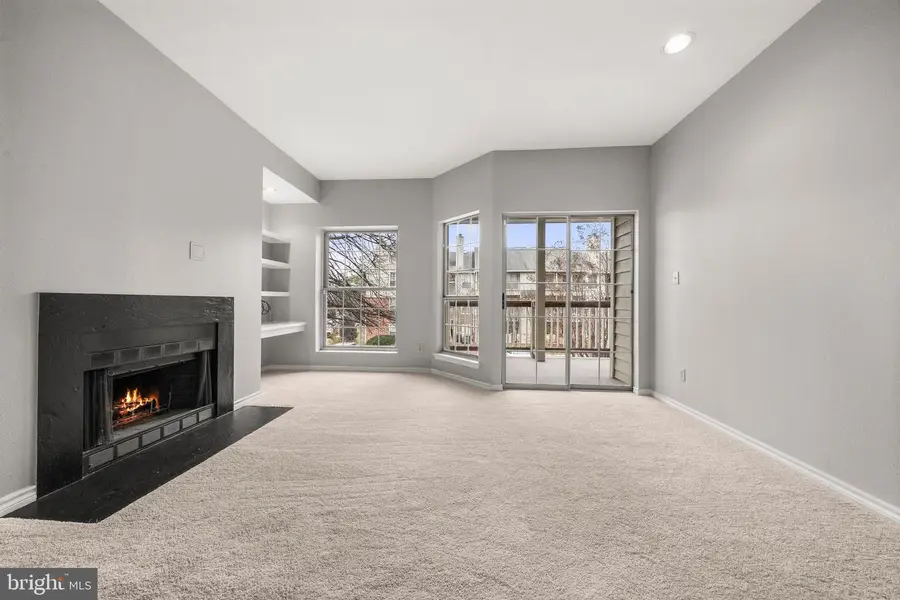 3916 Penderview Dr #425, Fairfax, VA 22033 - Image #3