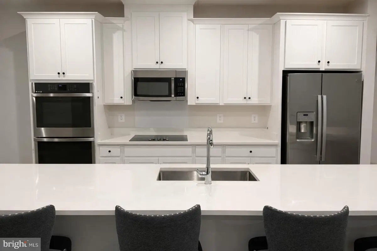 13695 Innovation Station Loop #77b, Herndon, VA 20171 - Image #1