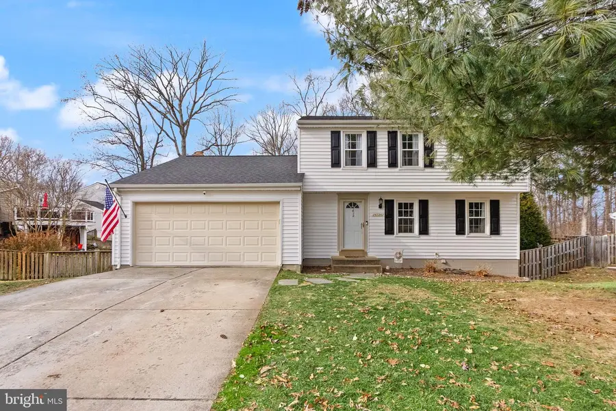 14724 Saint Germain Dr, Centreville, VA 20121 - Image #2