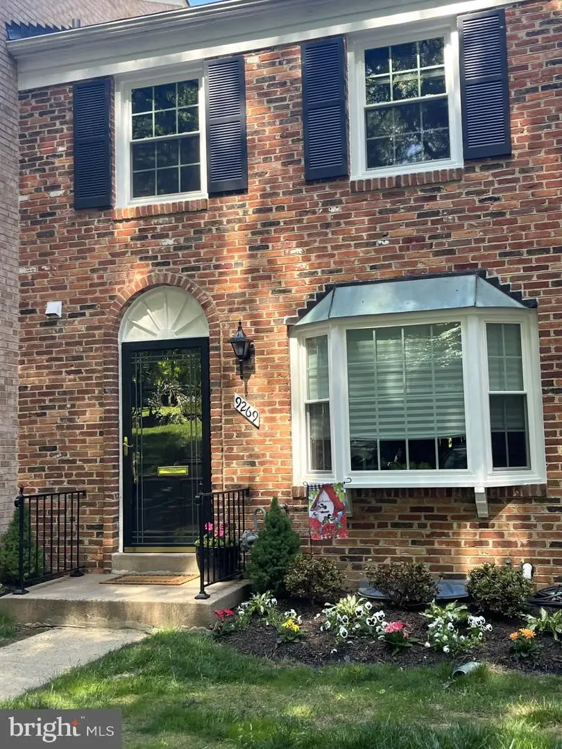9269 Bailey Ln, Fairfax, VA 22031 - Image #2
