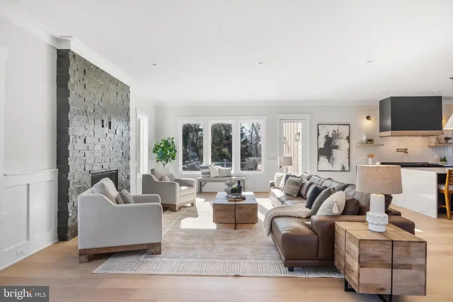 2855 Oak Knoll Dr, Falls Church, VA 22042 - Image #3