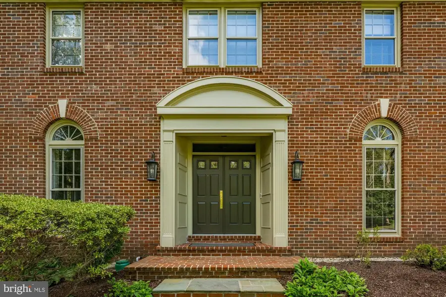 1109 Old Cedar Rd, McLean, VA 22102 - Image #2