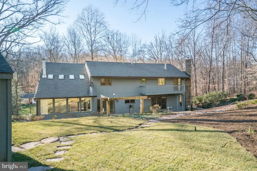 7107 Roxann Rd, Alexandria, VA 22315 - Image #3