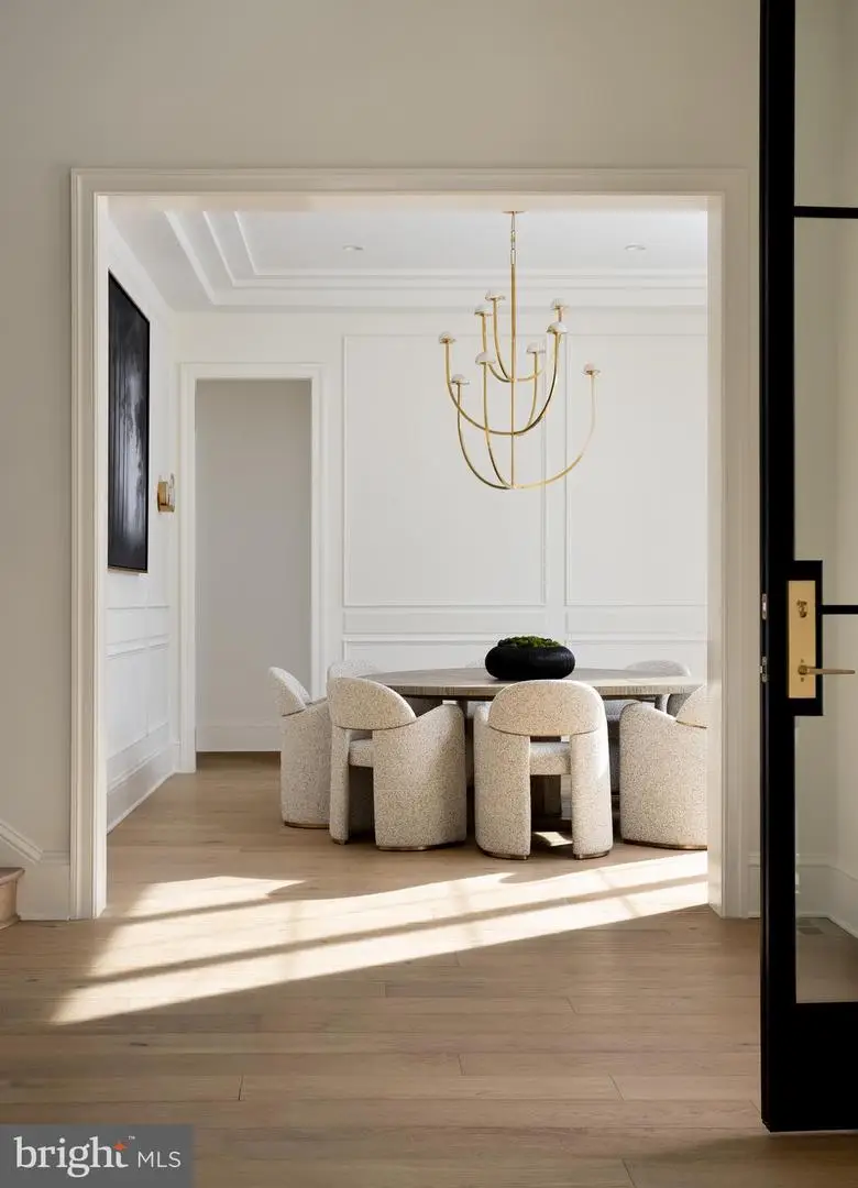 8634 Overlook Rd, McLean, VA 22102 - #3