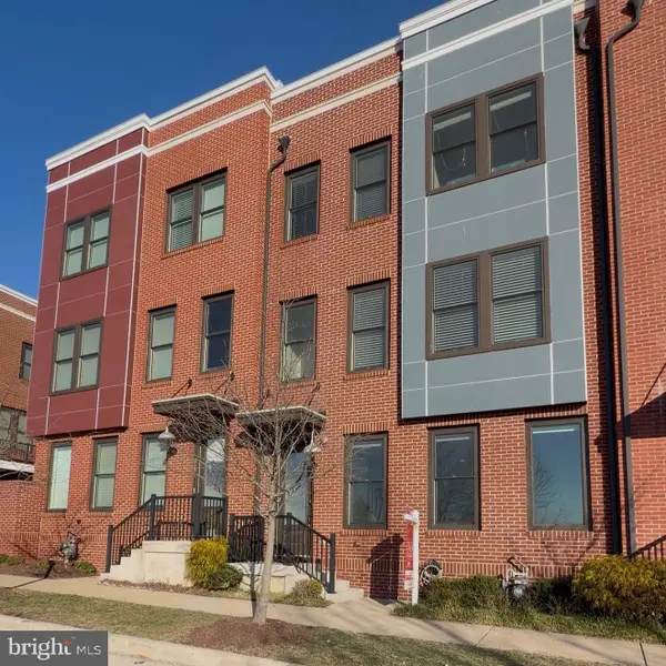 9193 Central Green St, LORTON, VA 22079