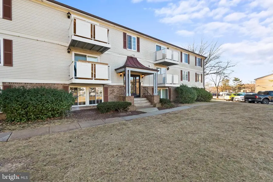 8385-a Brockham Dr #a, Alexandria, VA 22309 - Image #2