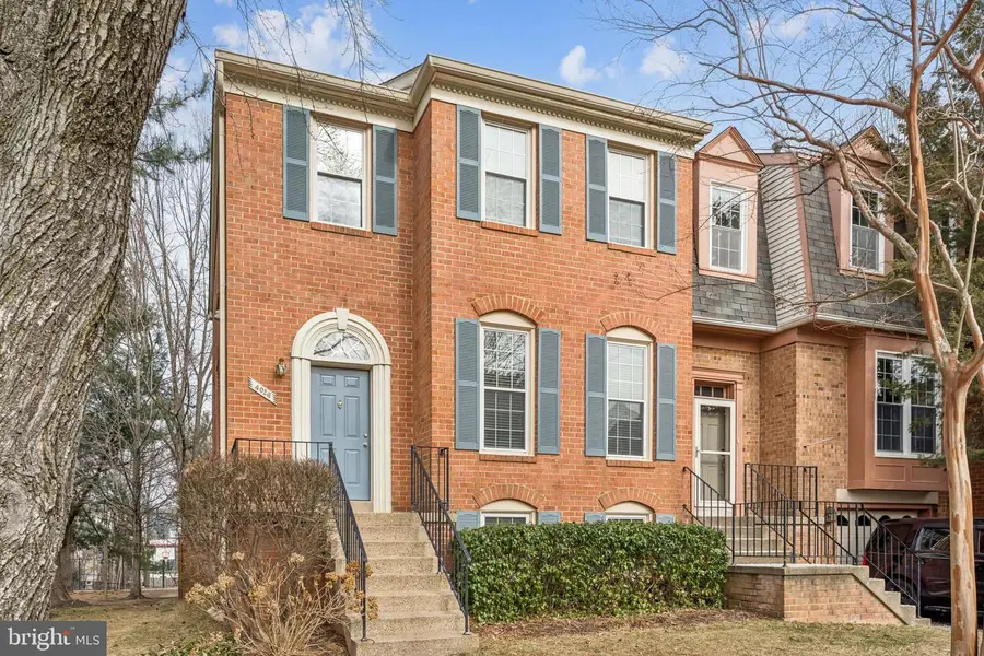 4026 Nicholas Ct, Fairfax, VA 22033 - Image #2