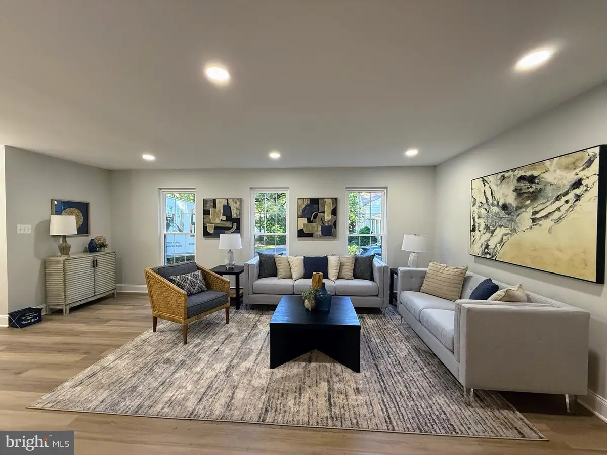 9983 Hemlock Woods Ln, Burke, VA 22015 - Image #1