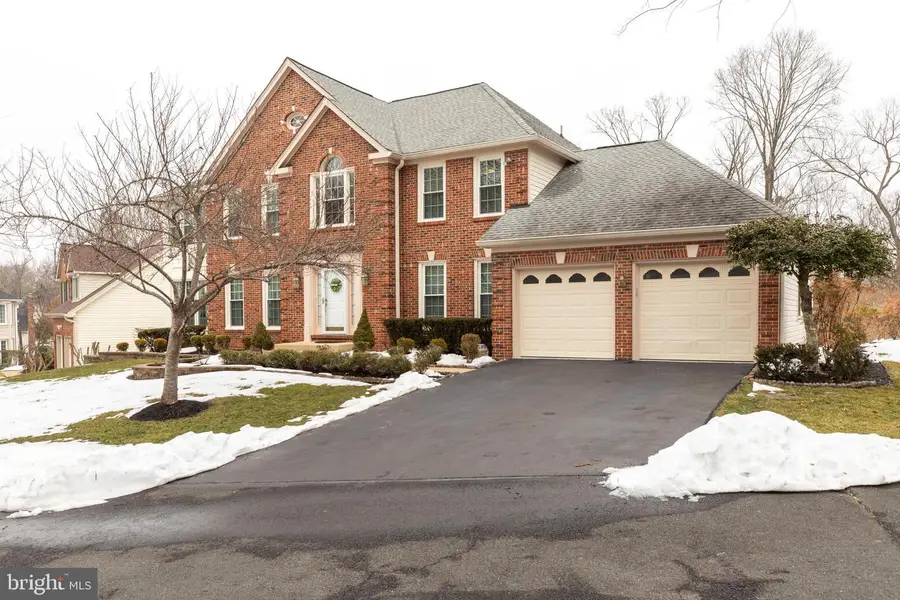 6185 Snowhill Ct, Centreville, VA 20120 - #3