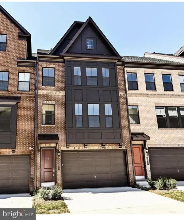 3871 Rainier Dr, FAIRFAX, VA 22033