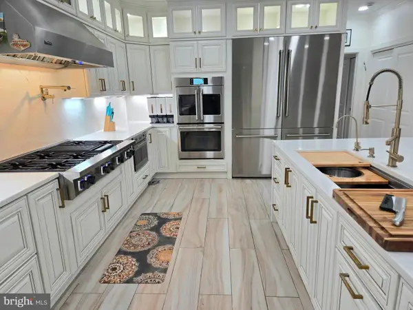 4702 Leighfield Valley Dr, CHANTILLY, VA 20151