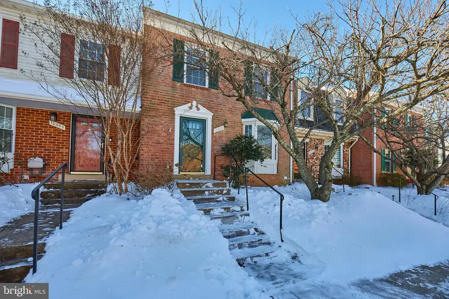 10355 Granite Creek Ln, Oakton, VA 22124 - Image #2