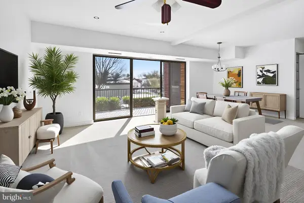 7809 Dassett #303, ANNANDALE, VA 22003