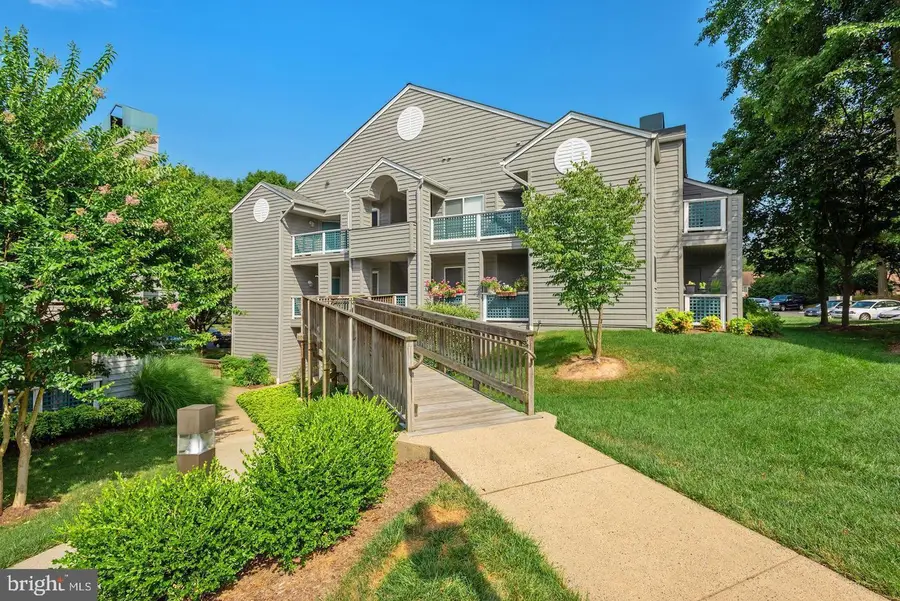 1504-e Summerchase Ct, Reston, VA 20194 - Image #2